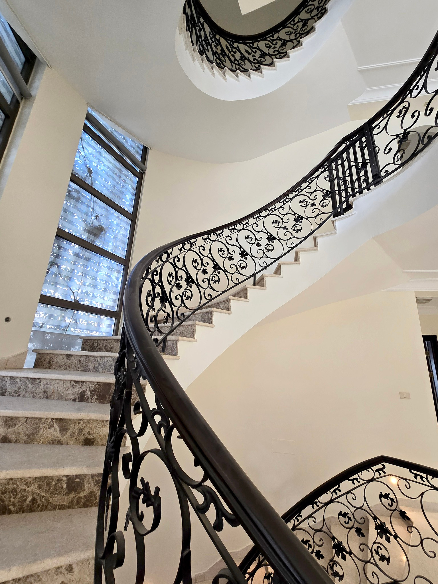 For rent Abdoun Villa - Image 11