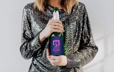 Tête-à-Tête alcohol bottle champagne drink hand drawn illustration kiss label minimal packaging romantic