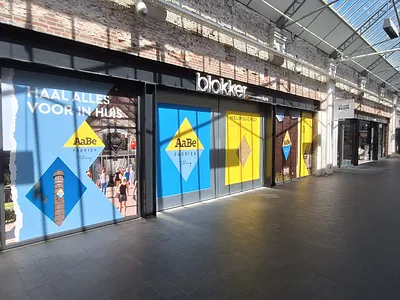 Leegstands communicatie AaBe Fabriek in Tilburg. branding design graphic design illustration netherlands print media signing typography