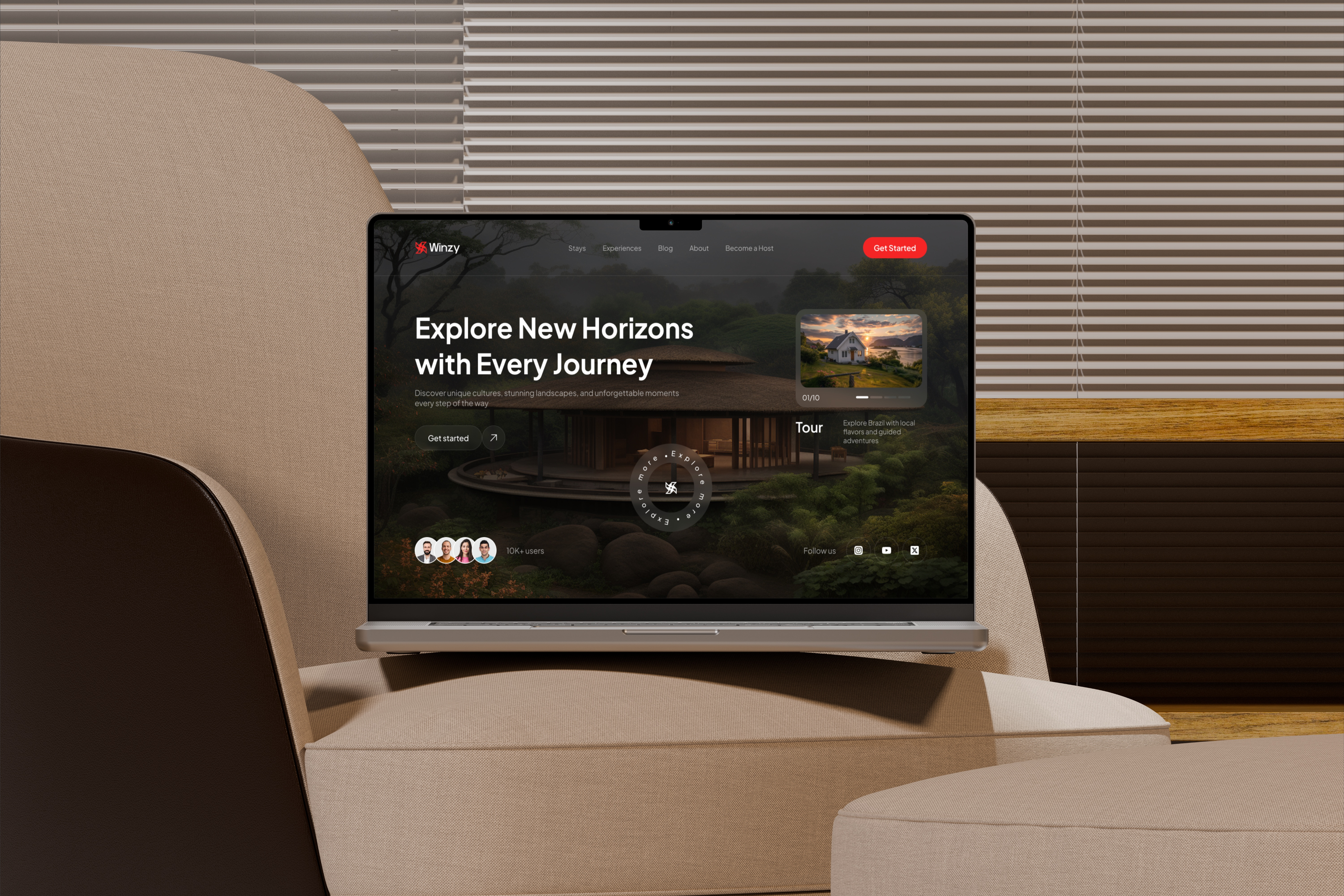 UI Wiki - Travel Experience Website Mockup premium web design