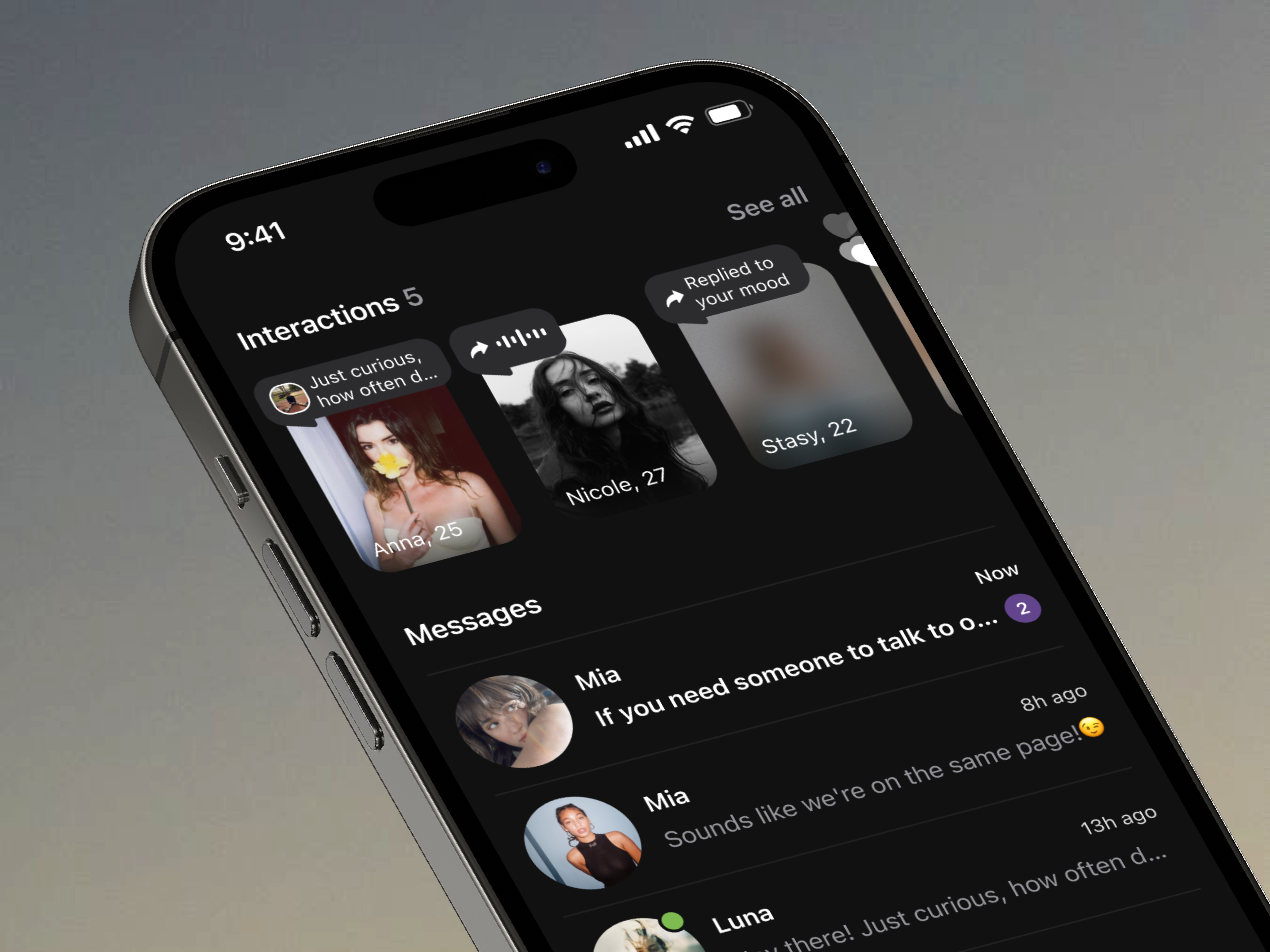 Example of Dark Mode UX/UI for a Social Mobile App
