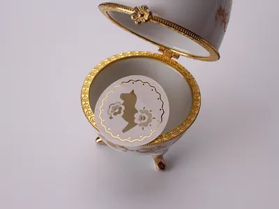 Circle Custom Sticker With Metallic Gold Foil branding custom stickers design gold stickers graphic design illustration kiss cut label design labels logo logo design metallic foil packaging premium sticker round stickers sticker printing stickers