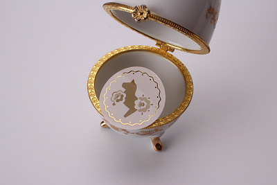 Circle Custom Sticker With Metallic Gold Foil branding custom stickers design gold stickers graphic design illustration kiss cut label design labels logo logo design metallic foil packaging premium sticker round stickers sticker printing stickers