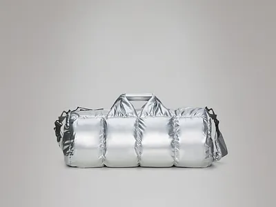 3D Model: Modern Puffer Bag 3d 3d abstract art 3d art 3d bag 3d design 3d model 3d modelling 3d render 3d rendering big bag clean futuristic minimalist minimalistic modern modern bag puffer puffer bag simple