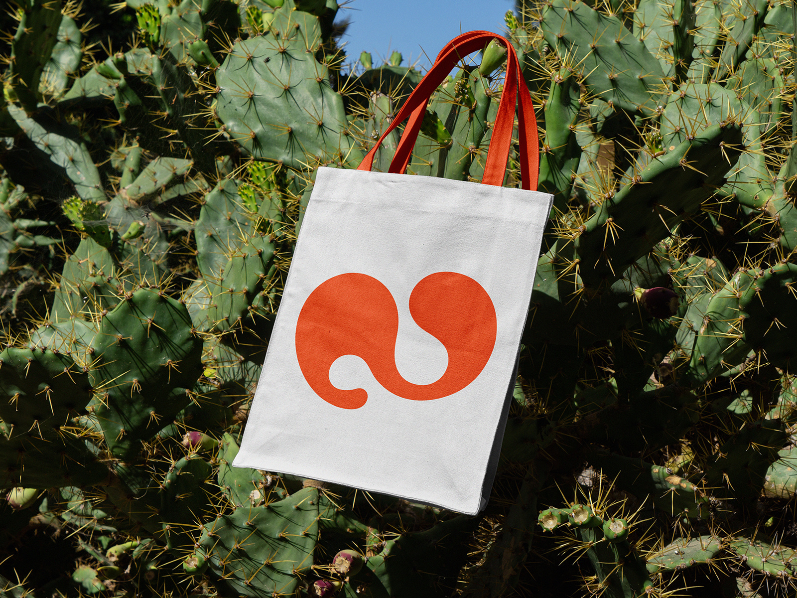 N bag branding colorful custom fun graphic design handbag handwriting handwritten letter logo logo design logotype minimal print shopping simple store tote bag youth