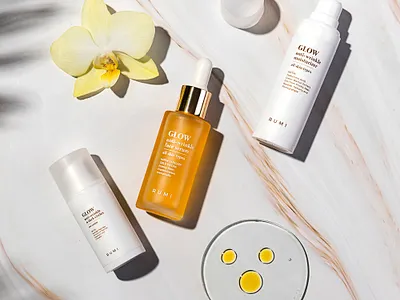 Rumi cosmetics package design branding cosmetics graphic design logo packaging print