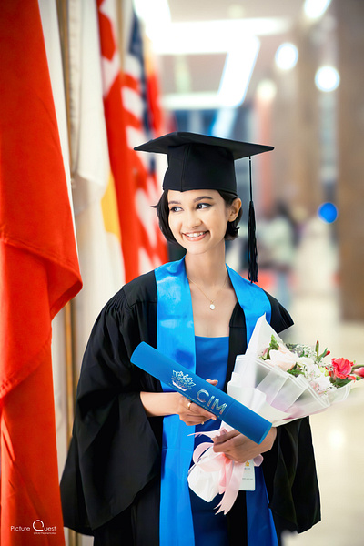 The Art Of Glowing | Portrait | Lizzy photography