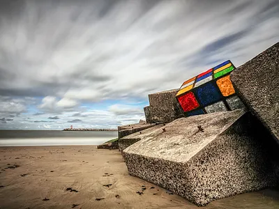 rubiks cube, streetart, actually beachart iti rubiks. retro