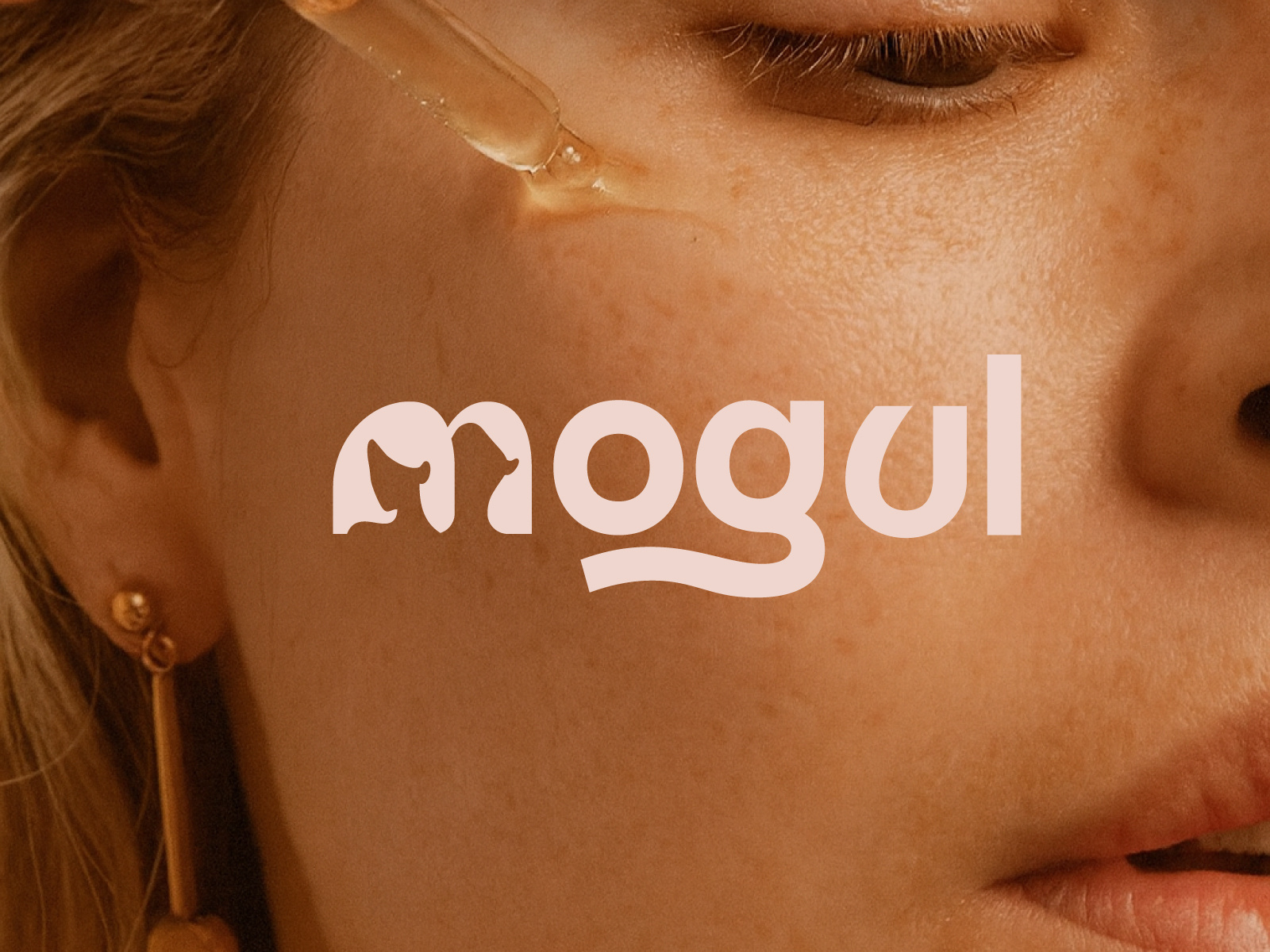 Example of Women Partnership Logo &ndash; Modern Sisterhood & Beauty Brand
