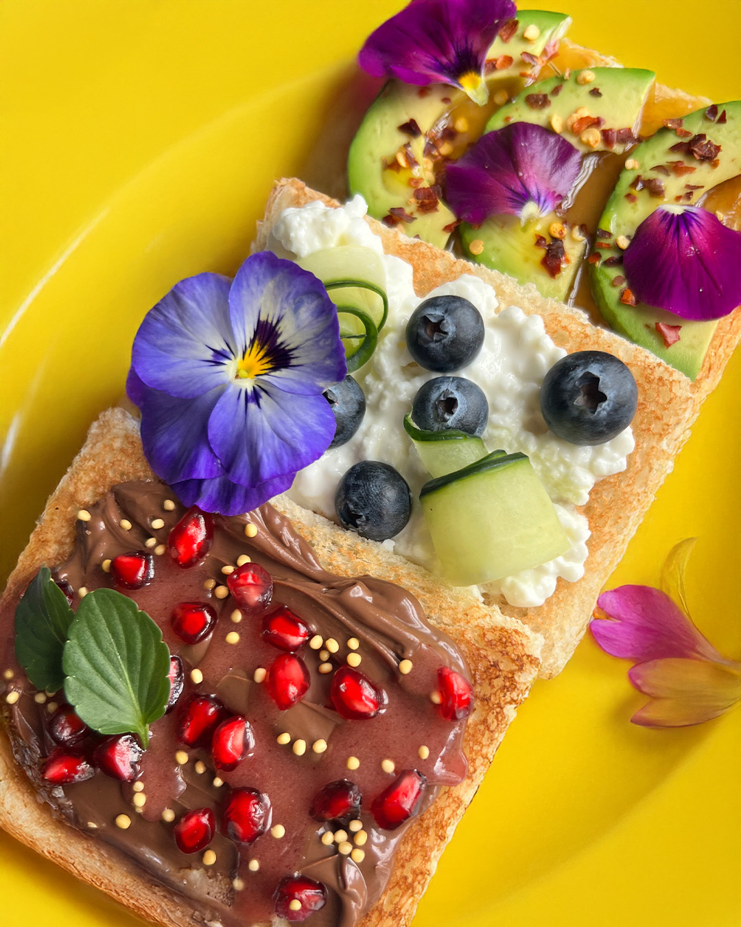 Drew's Honeybees art direction bees brand branding food photography graphic design happy honey identity natural organic product photography social design social media wellness