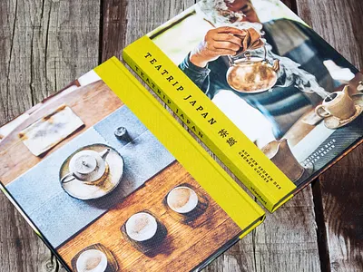 TEATRIP JAPAN – Auf den Spuren des grünen Goldes art book book branding design graphic design green japan layout photobook photography slanted slantedpublishers tea typography