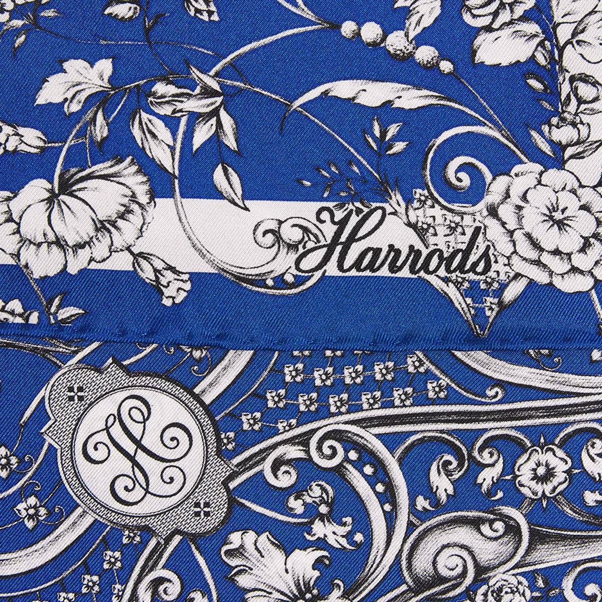 Harrods Filigree X Svetlana Molodchenko decorative design fabric fashion harrods pattern scraf svetlana molodchenko