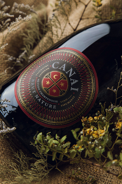 Canai branding campagne label design graphic design label design sparkling wine sparkling wine label