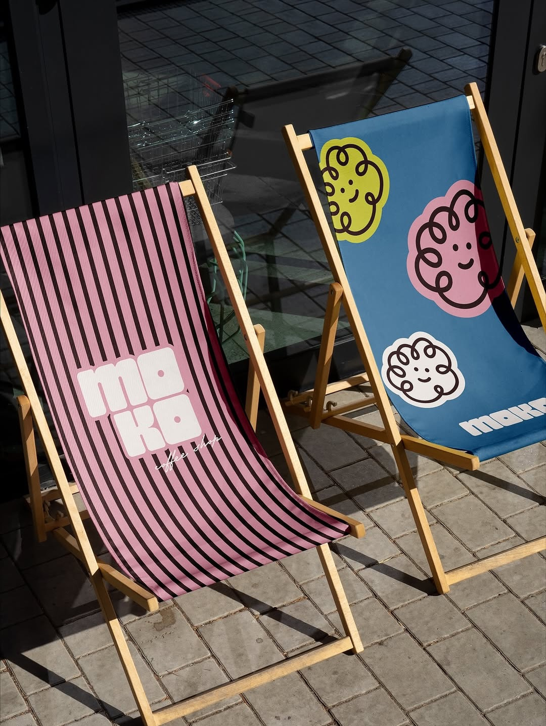 MOKO café identity branding cafe coffee design download freebie identity lifestyle logo mockup mockups premium psd storefront sunbed template typography window