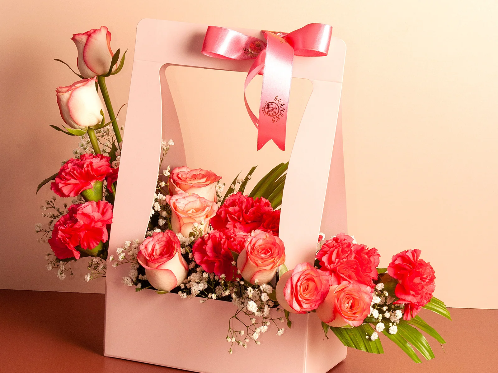 Beautiful Online flower bouquets are ready for the deliveryPUNE by