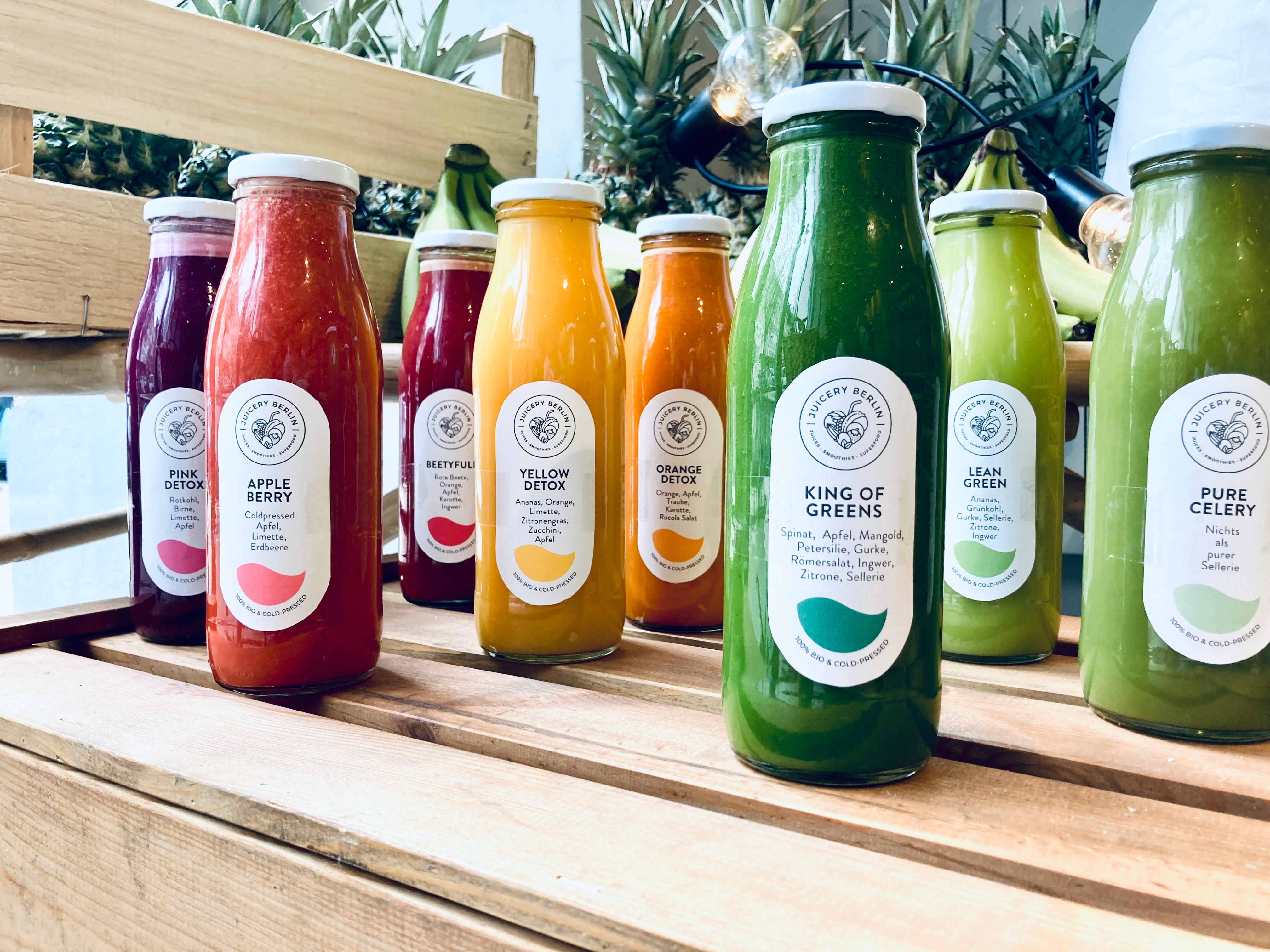 Juicery Berlin - Packaging Labels bottles graphic design green healthy juice labels packaging print
