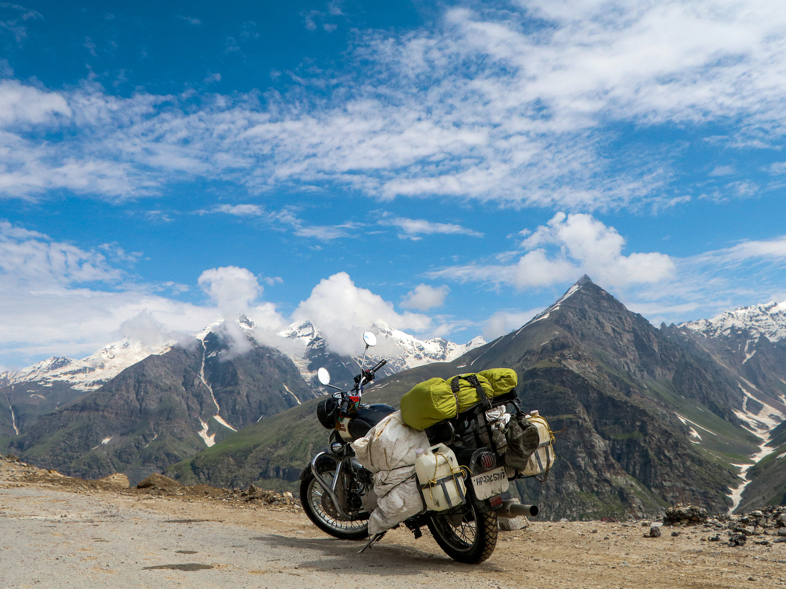 How to choose the right Leh Ladakh bike trip package by kedar kothe on ...