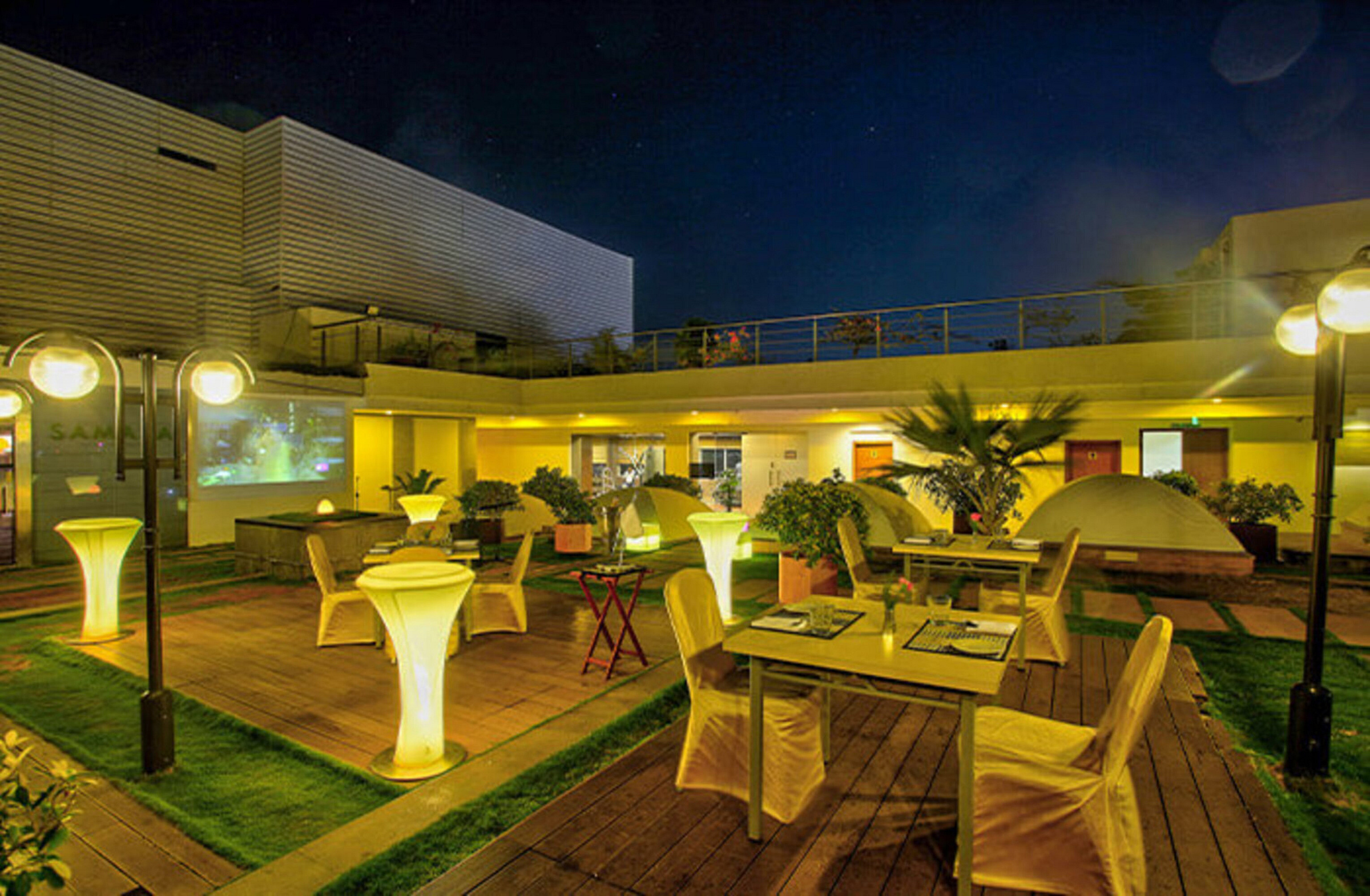 rooftop-restaurants-in-chennai-by-turyaa07-on-dribbble