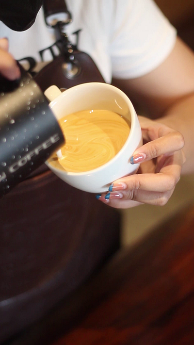 Basic Latte Art video