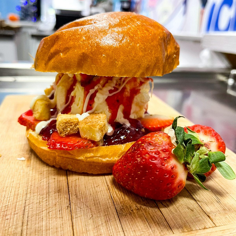 Best Dessert Toronto Rollzicecream.ca by Rollz Ice Cream on Dribbble