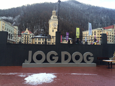 b2b. ADV. Jog Dog shoe brand advertising jogdog rosakhutor staging