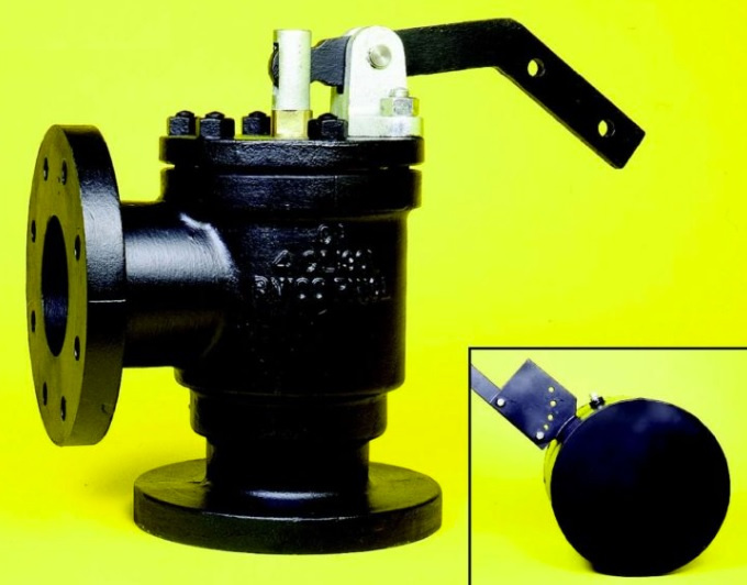 Flow Control Showdown Float Valve vs. Globe Valve by Peter Smith Valve