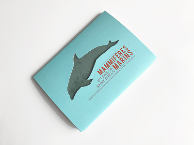 Mammifères marins book booklet design guide marine paper typography
