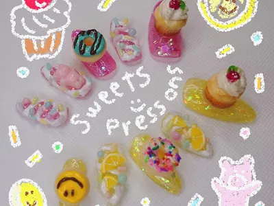 Sweets Press-ons animals cake character cutedesign digitaldrawing drawing handmade illustration kawaii sweets