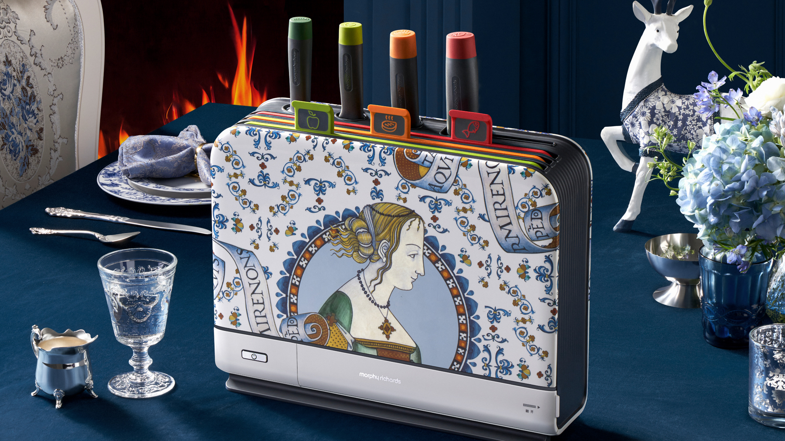 中国喜鹊｜700 Years of British Collection, Why did the Pica Change? branding graphic design